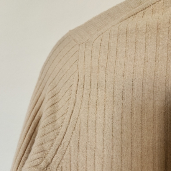 Vince Wool/Cashmere Sweater - Picture 9 of 9